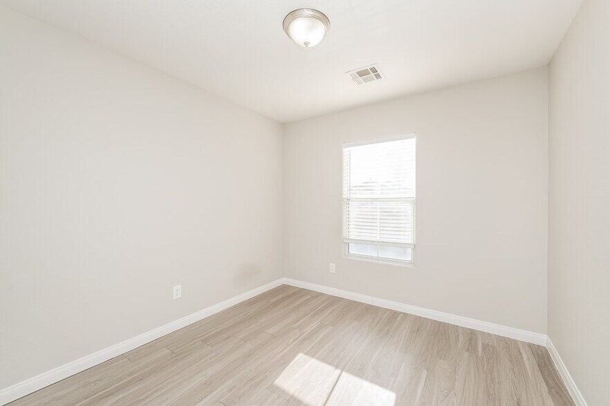 Building Photo - 6725 Druid Hills St