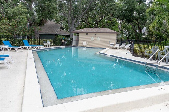 Building Photo - 6908 Arbor Oaks Cir