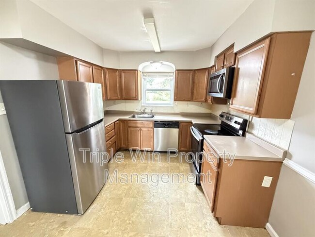 Building Photo - 1629 Redman Rd