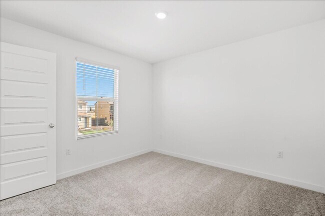 Building Photo - 1052 Lost Creek Ranch Dr