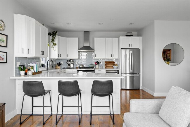 Building Photo - 1400 Columbia Rd