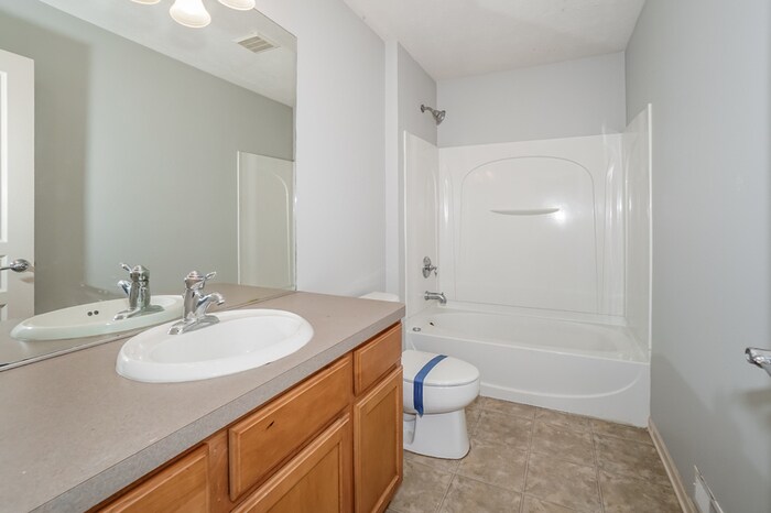 Building Photo - 5343 Royal Brook Dr