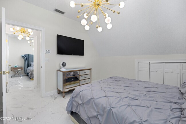 Building Photo - 200 Sunstone Ct