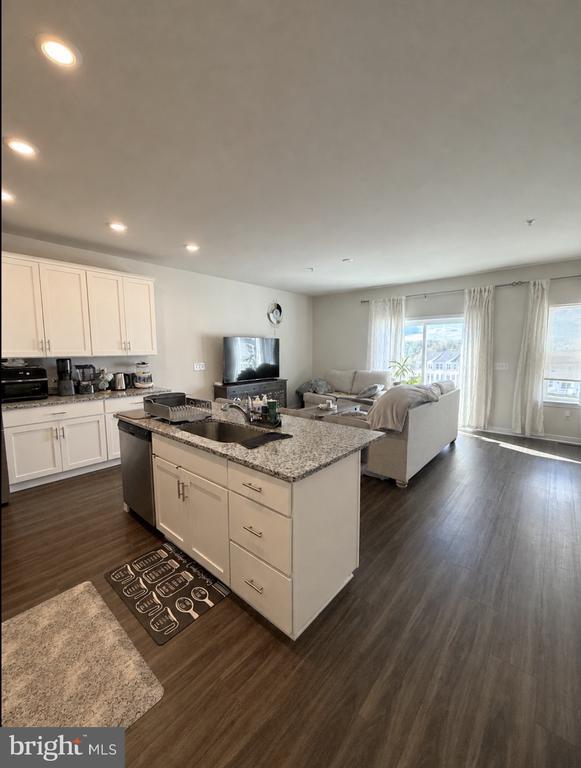 Building Photo - 4913 Brookside Ct
