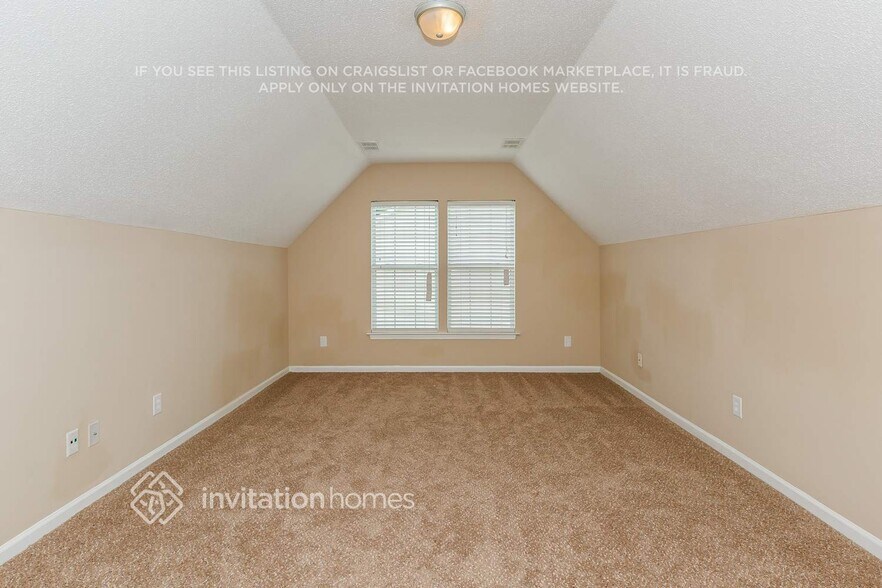 Building Photo - 14812 Pomerol Ln