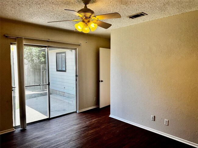 Building Photo - 1214 Austin Highlands Blvd