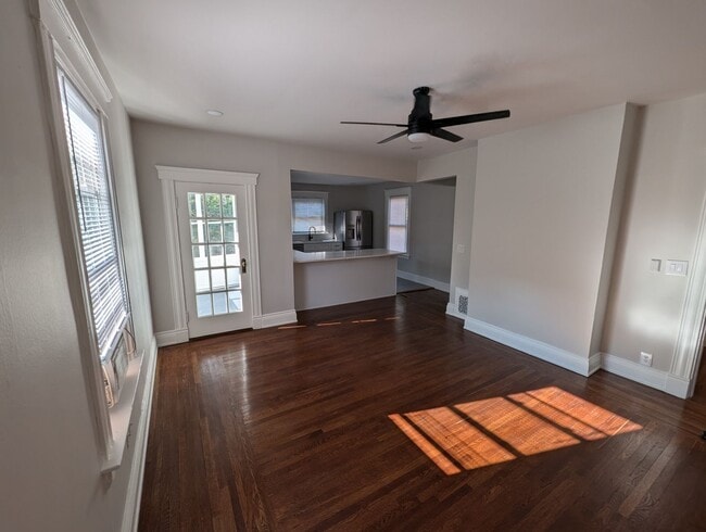 Building Photo - 2145 Slane Ave