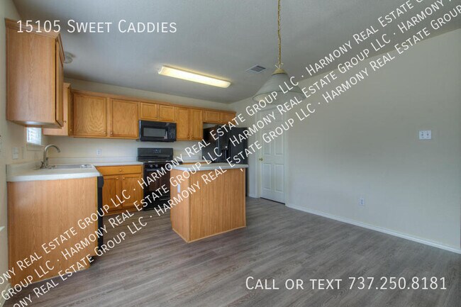 Building Photo - 15105 Sweet Caddies Dr
