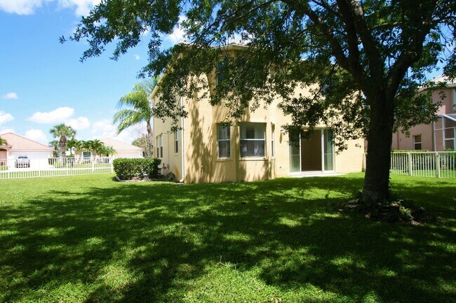 Building Photo - 255 Saratoga Blvd E