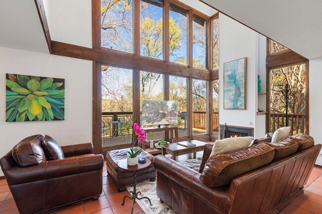 Building Photo - 3161 Brincrest Cir