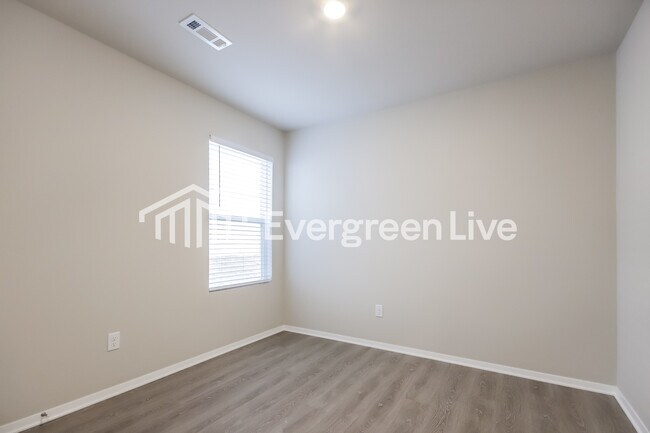 Building Photo - 6509 NW Kathleen St