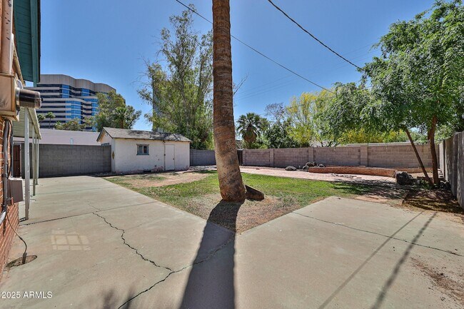 Building Photo - 63 W Windsor Ave