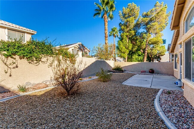 Building Photo - 9424 Cloudcroft Ave