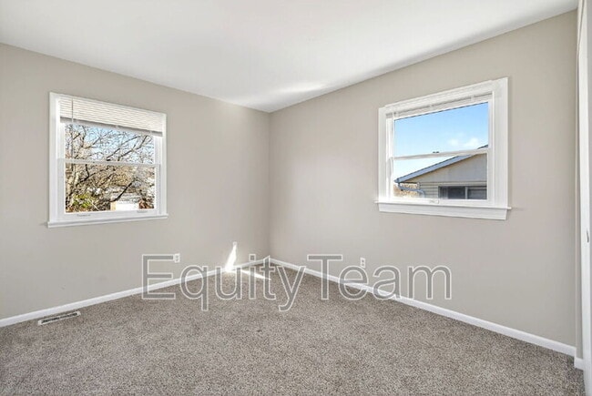 Building Photo - 517 Brunswick Dr