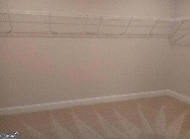 Building Photo - 124 Vivian Ln