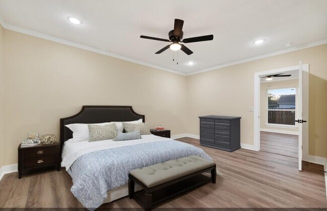 Building Photo - 2725 Avenue F