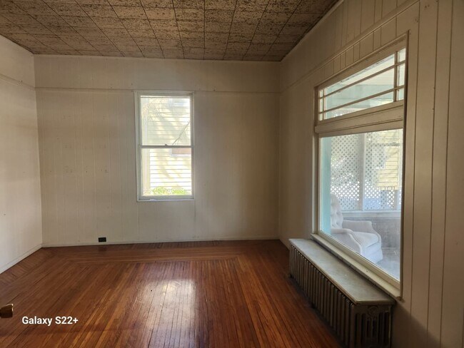 Building Photo - 2526 Broad Ave