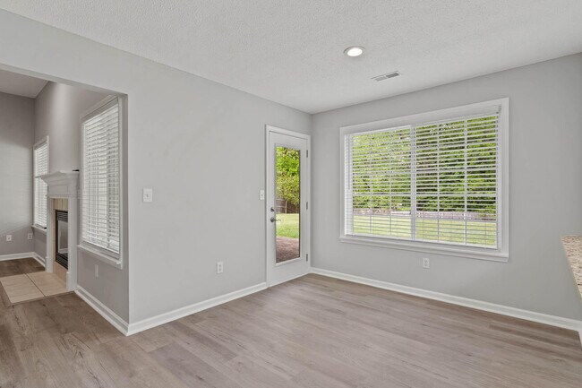 Building Photo - 2404 Lubbock Ct