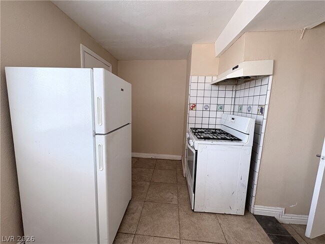 Building Photo - 6329 Brittany Way