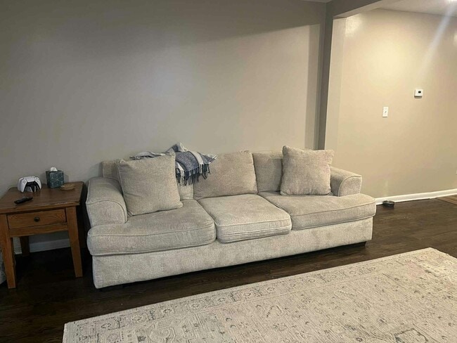 Building Photo - 916 Grove St