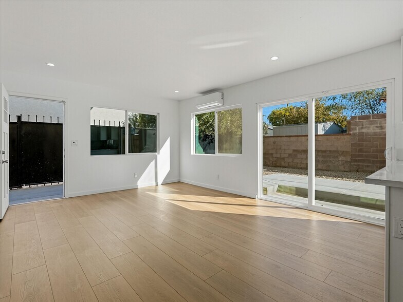 Building Photo - 44736 Gadsden Ave