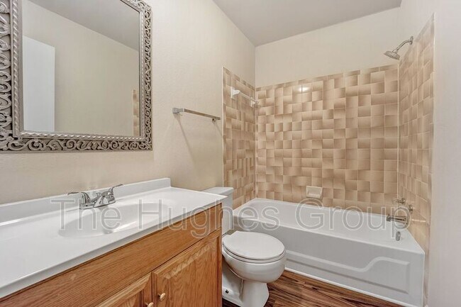 Building Photo - 155 Marilyn Dr