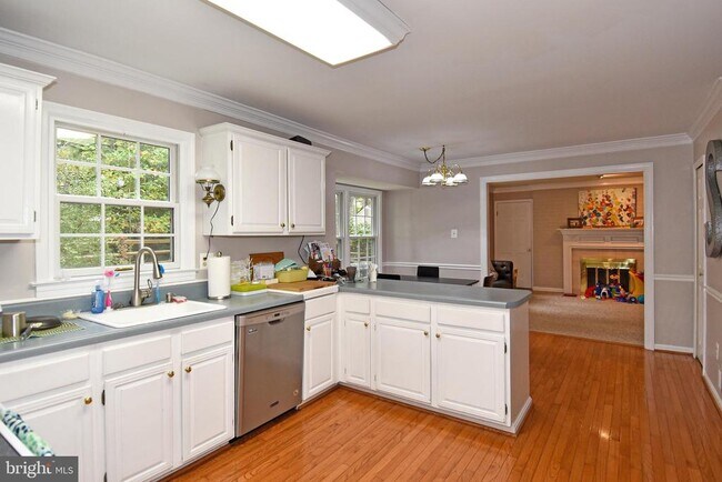 Building Photo - 2017 Soapstone Dr