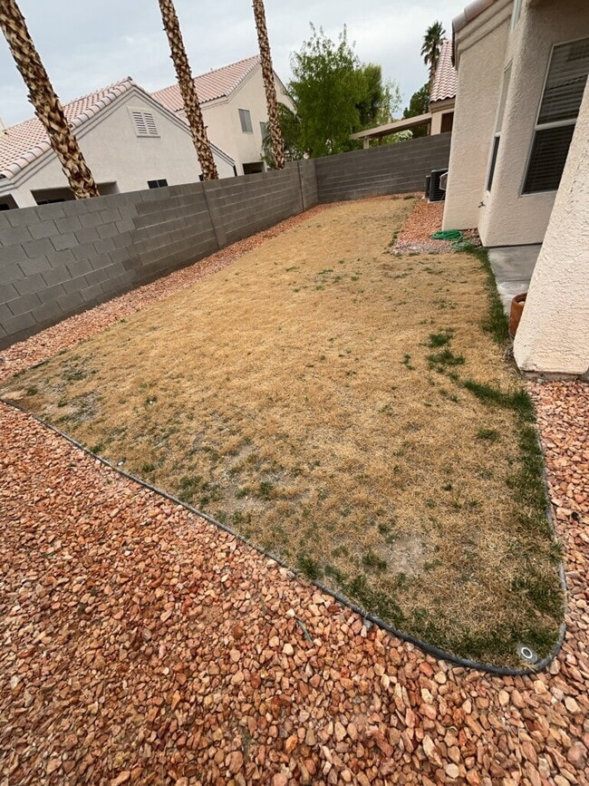 Building Photo - This beautiful two-story home is located i...