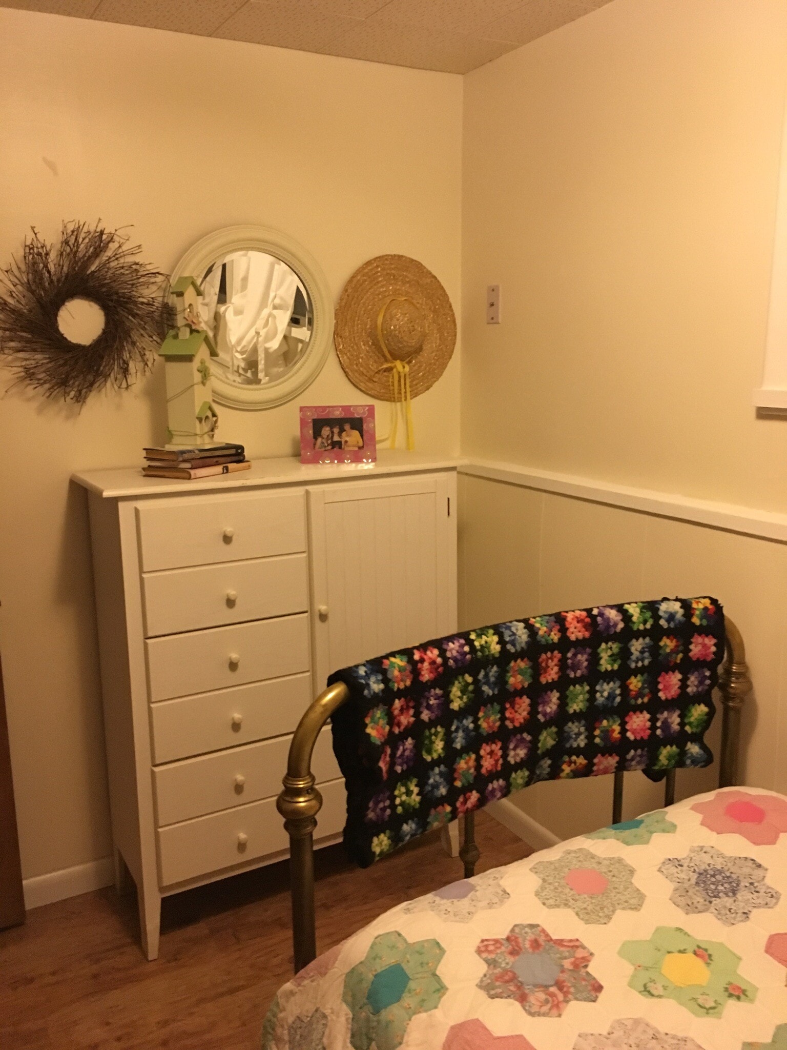 Lower level bedroom - 1815 E Park Ave