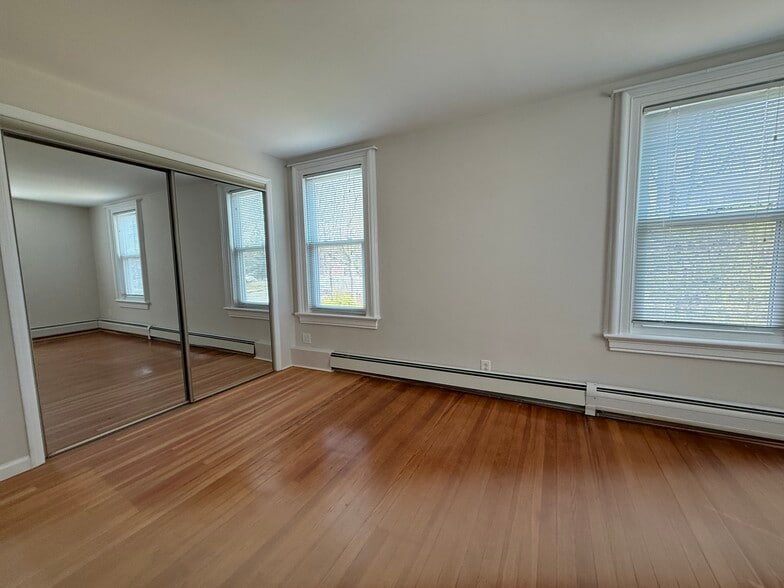 Building Photo - 238 Claremont Ave