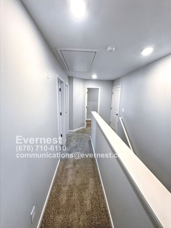 Building Photo - 75 Heyman Dr