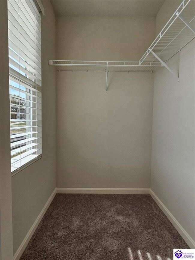 Building Photo - 601 Ashwood Ave