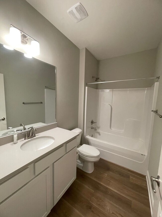 Building Photo - Gorgeous Custom New Build Home!
