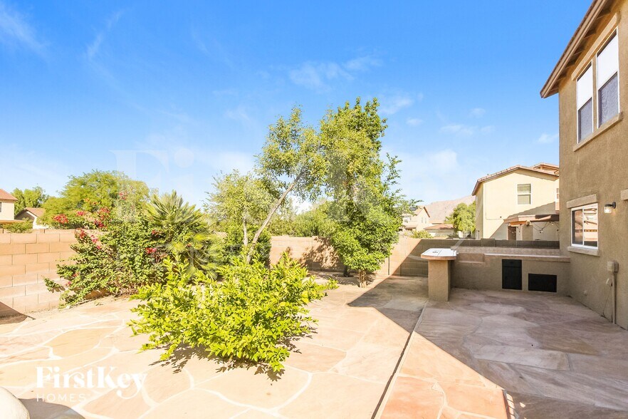 Building Photo - 3239 N Rambling Creek Pl