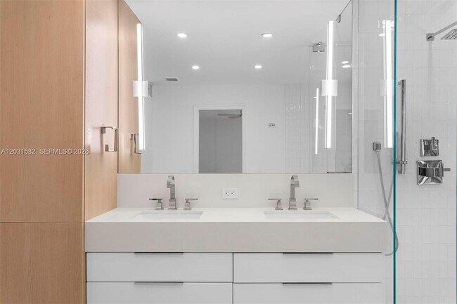 Building Photo - 3945 Loquat Ave