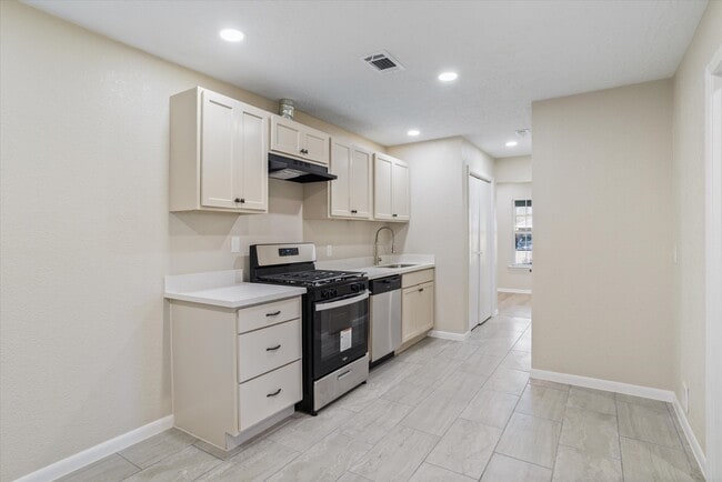 Building Photo - 3514 Mattye Maye Dr