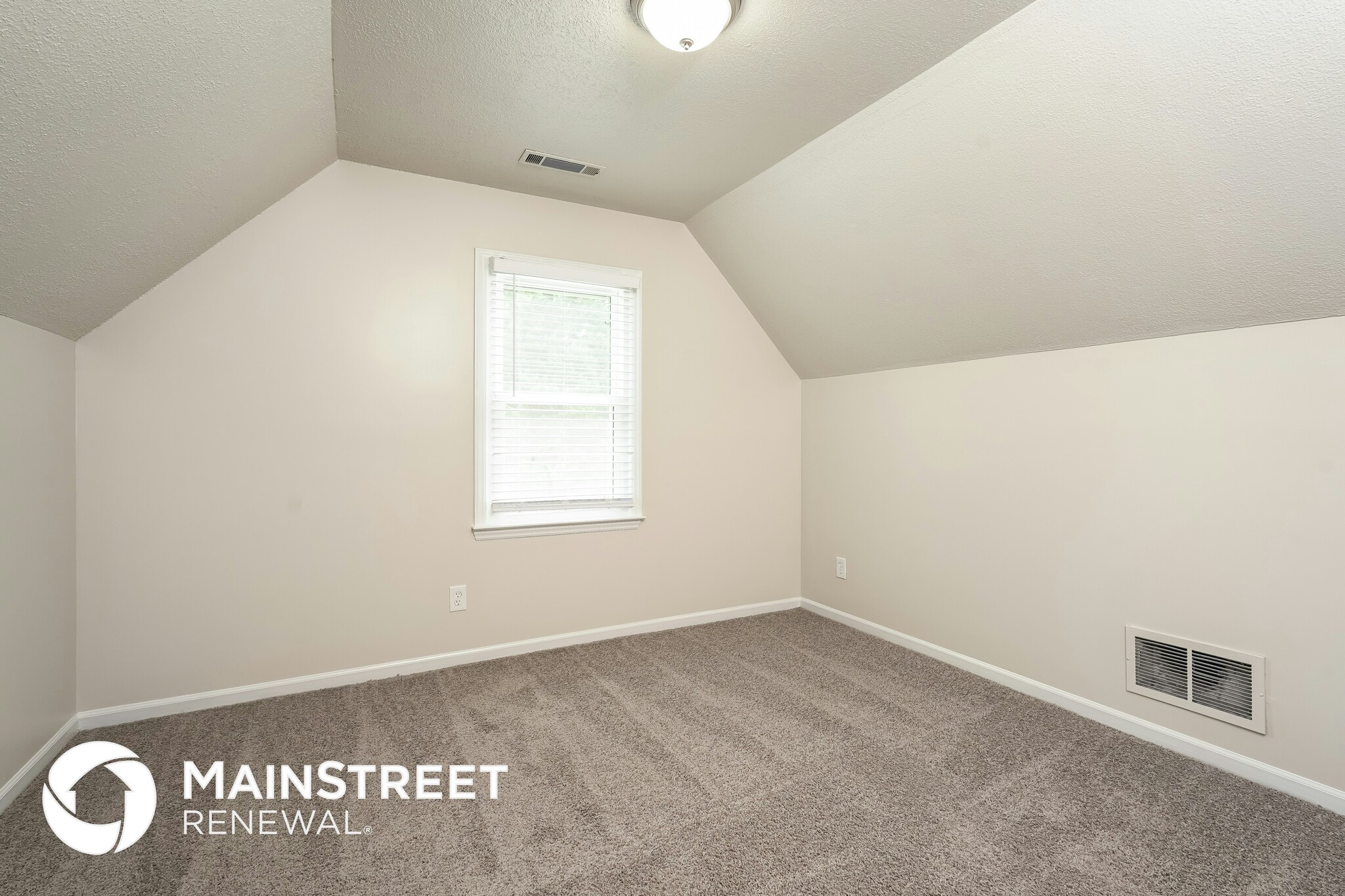 Building Photo - 5379 Buxbury Ct