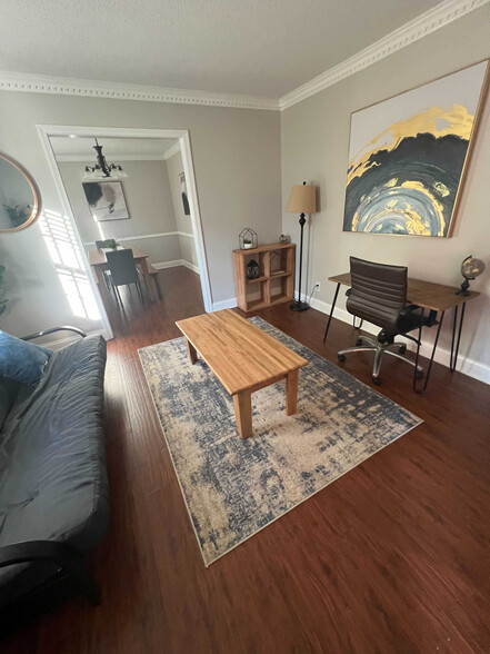 Primary Photo - 206 Goldstone Dr