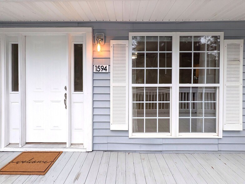 Front door - 1594 Point Park Dr
