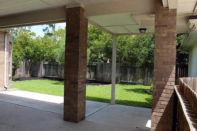 Building Photo - 20419 Windrose Bend Dr