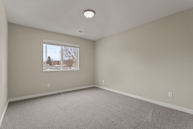 Building Photo - Spokane Valley Two-story - Available Now!