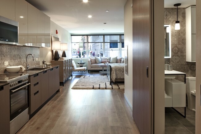 Pearl 111 Studio - Spectra Pearl