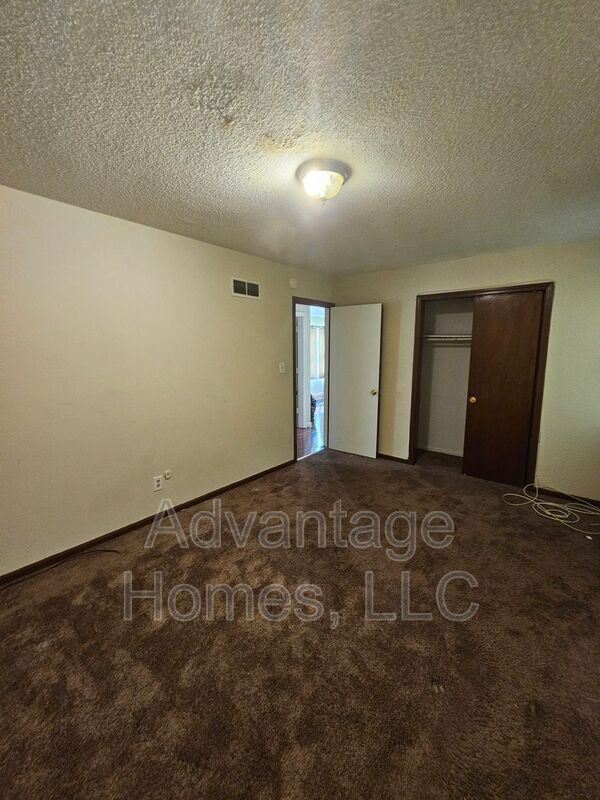Building Photo - 3212 N 68th St