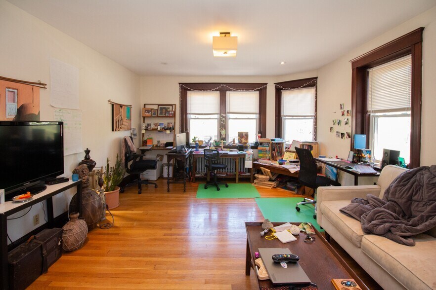 Building Photo - 55 Franklin St