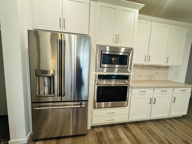 Building Photo - 26408 N 24th Gln