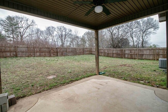 Building Photo - 1271 Eagle's View Dr
