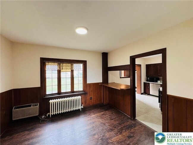 Building Photo - 2619 Broad St