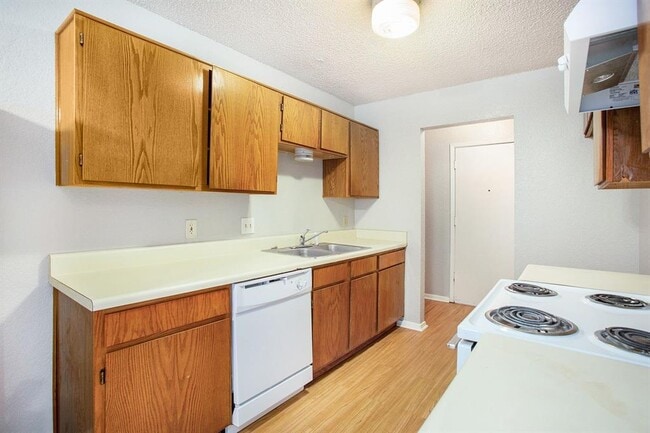 Building Photo - 3710 Hulen Park Cir