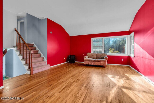 Building Photo - 260 Howard Ave