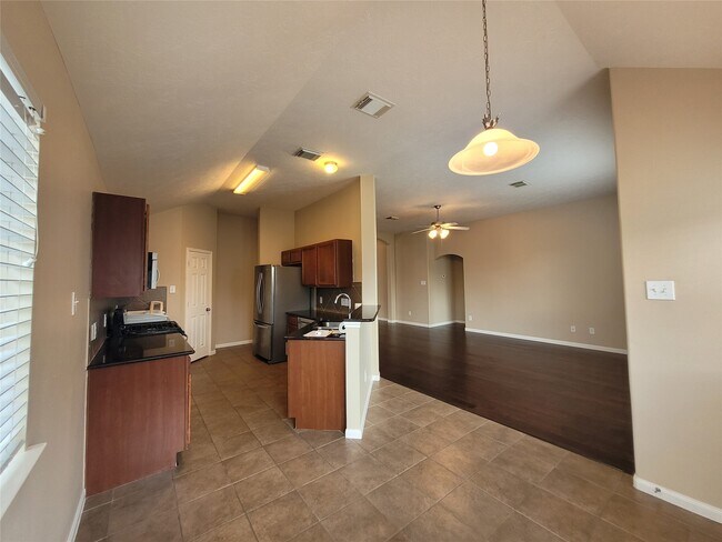 Building Photo - 11826 Fortune Park Dr